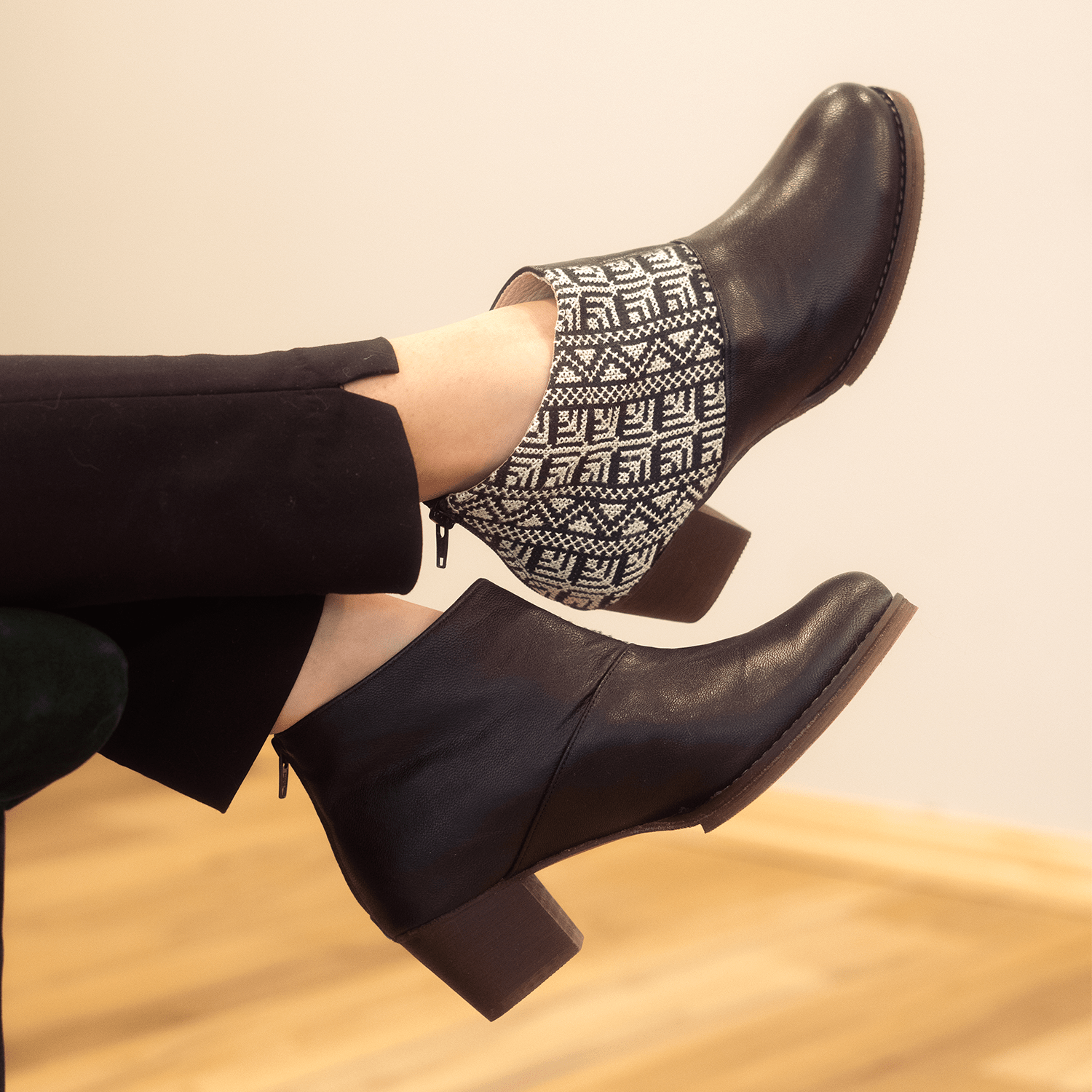 Salma Ankle Boot - Black and Ecru - Be YOUnique